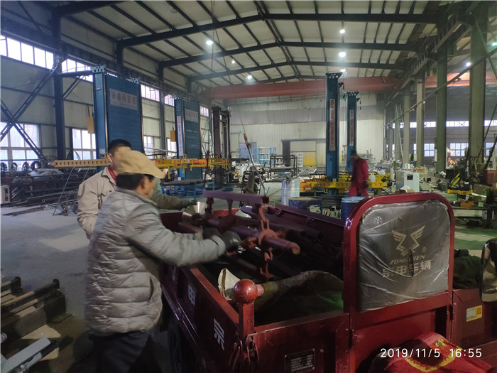 双腿中间被吸到发软的感觉