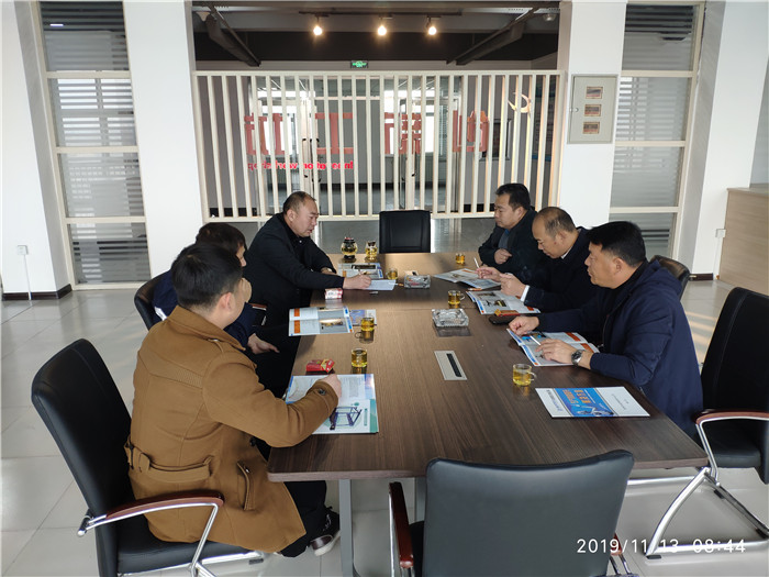 双腿中间被吸到发软的感觉