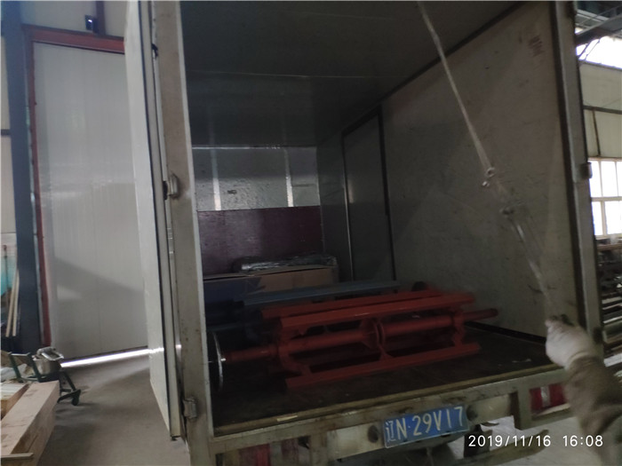 双腿中间被吸到发软的感觉