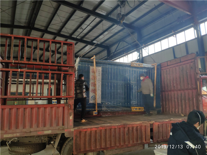 双腿中间被吸到发软的感觉