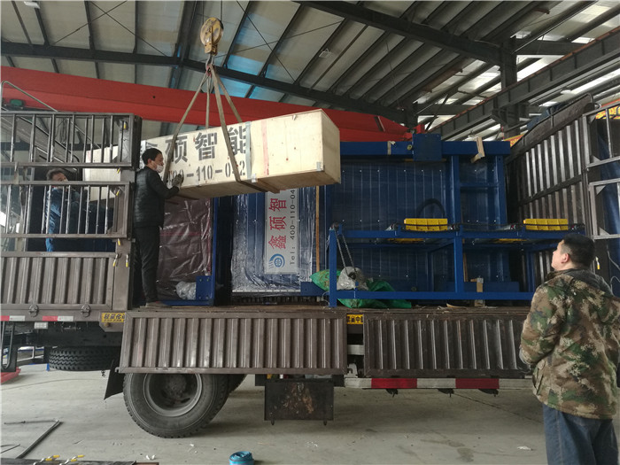 双腿中间被吸到发软的感觉